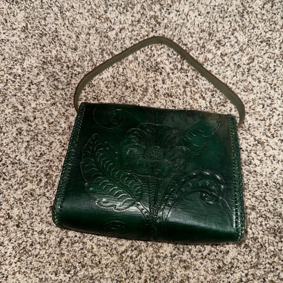 Hand tooled leather purse - Picture 2 of 5